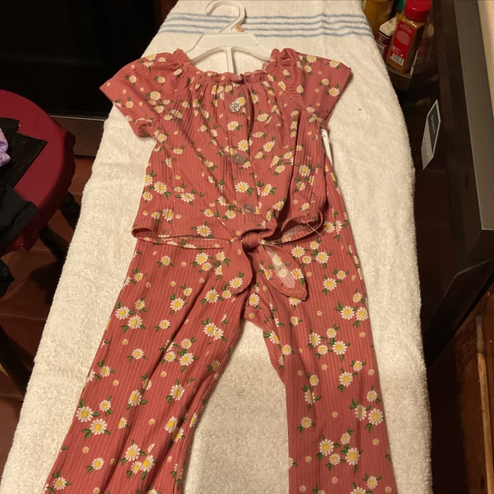 Heart and Arrow Girls 2 piece Spring size 2T